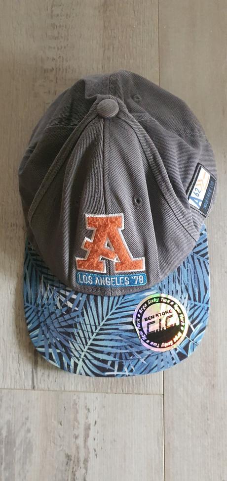 Šiltovka s rovným šiltom, 152