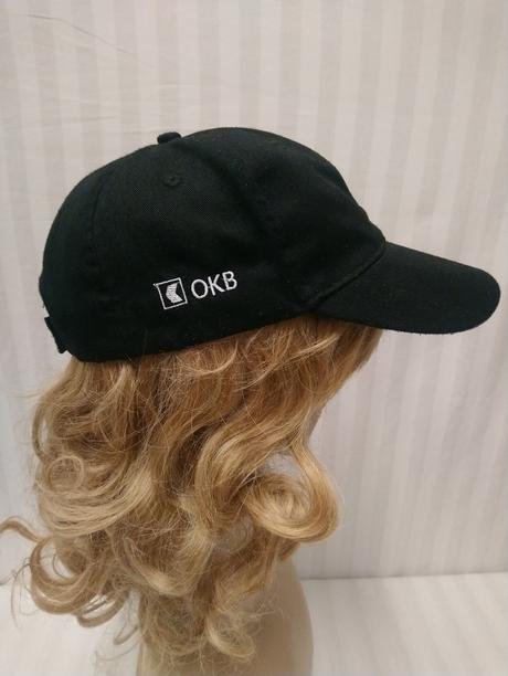 Čierna šiltovka s motívom č. 606, clique,