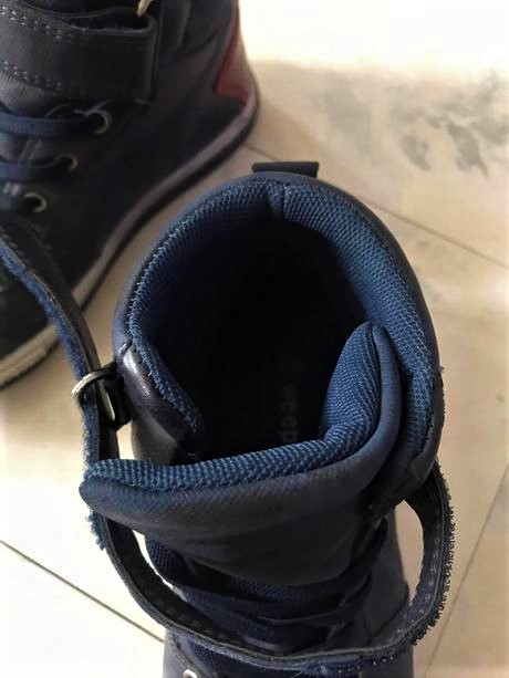 Sneakersy na suché zipsy, 31