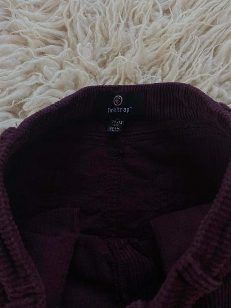 Menčestrová sukňa, 152