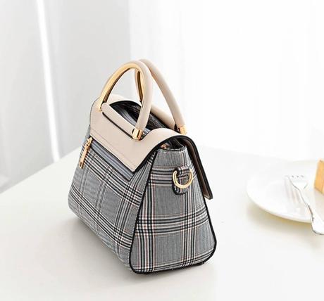 Kabelka púdrovo-kockovaná, do ruky aj crossbody, 