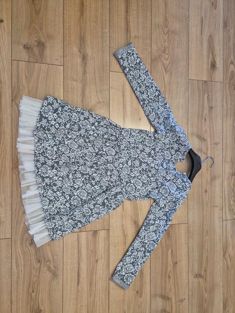 Sviatocne saty top stav 128/134, next,134