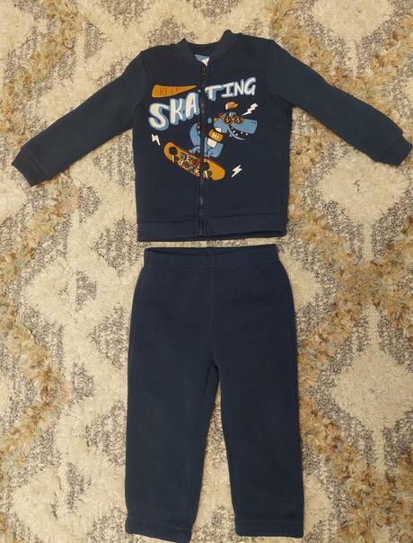 Tepláková súprava, 86