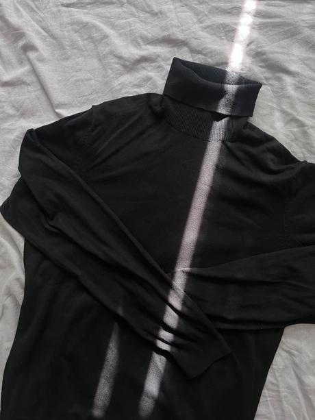 Cierny rolak, reserved,l