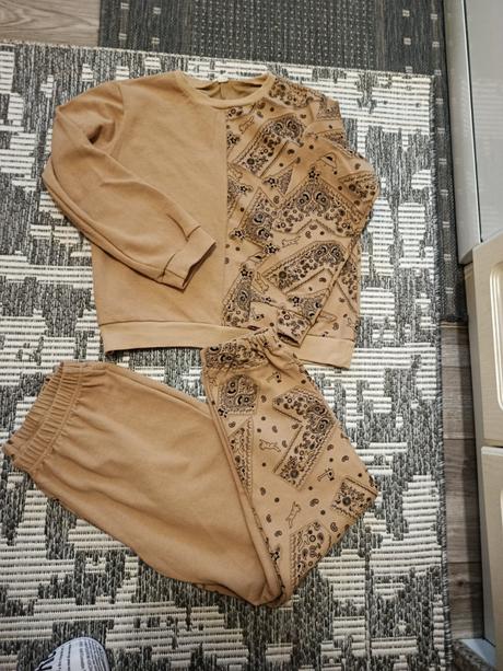 Tepláková súprava, 152