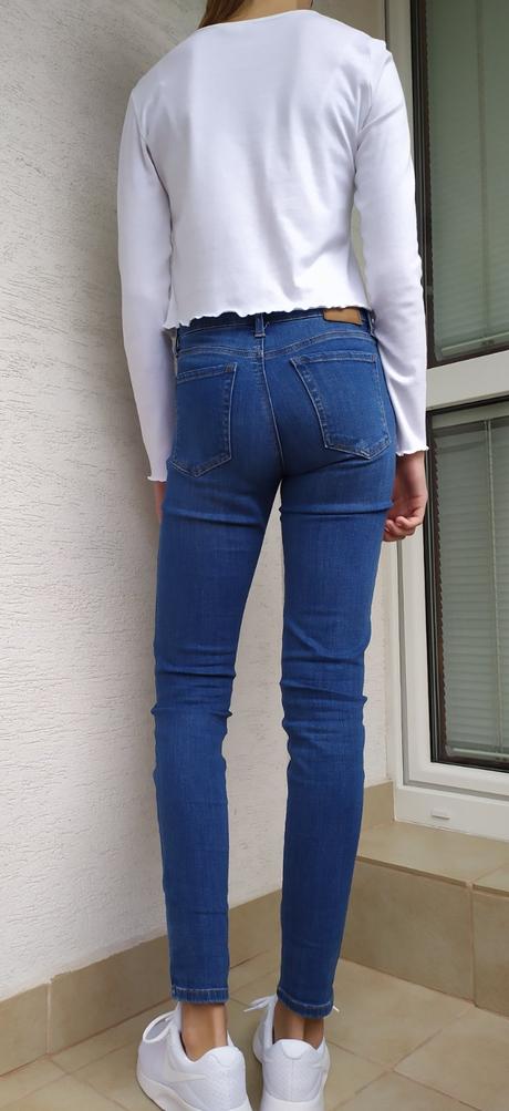 Tmavomodré rifle, tally weijl,34