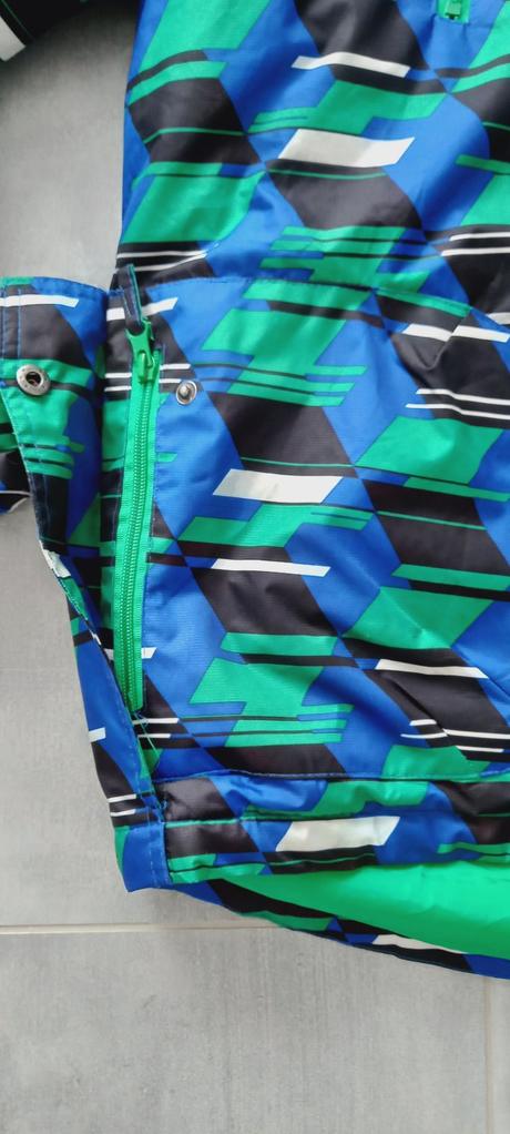 Bunda aj na lyžovanie, 152