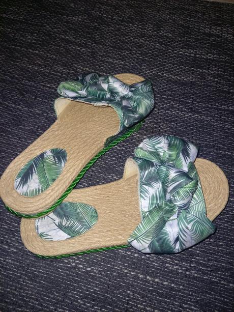 Letné šľapky- top stav, 37