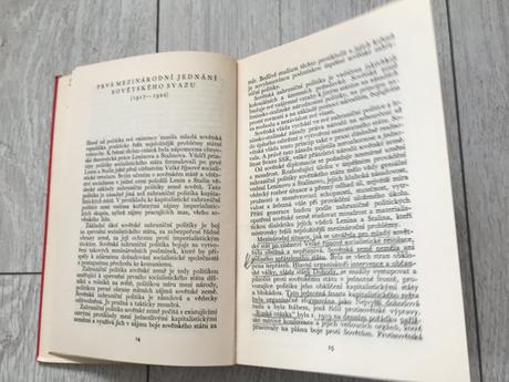 Kniha od říjnové revoluce až po naše dny 1950,