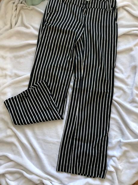 Pásikavé čierne nohavice, h&m,36