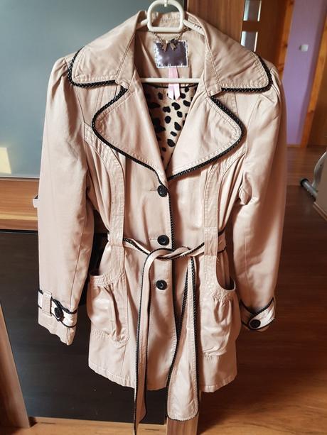 Kabatik, lipsy london,m