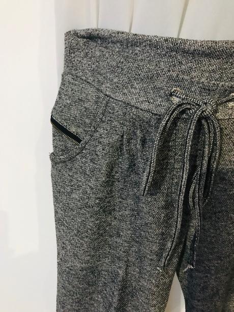 Teplákové nohavice,