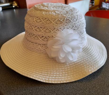 Nádherný klobúčik, f&f,92