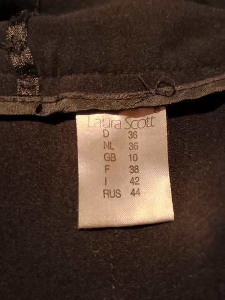 Wide leg nohavice s pukmi, 36