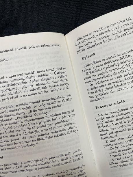 Kniha - aeskulap se směje a léčí po dobrém,