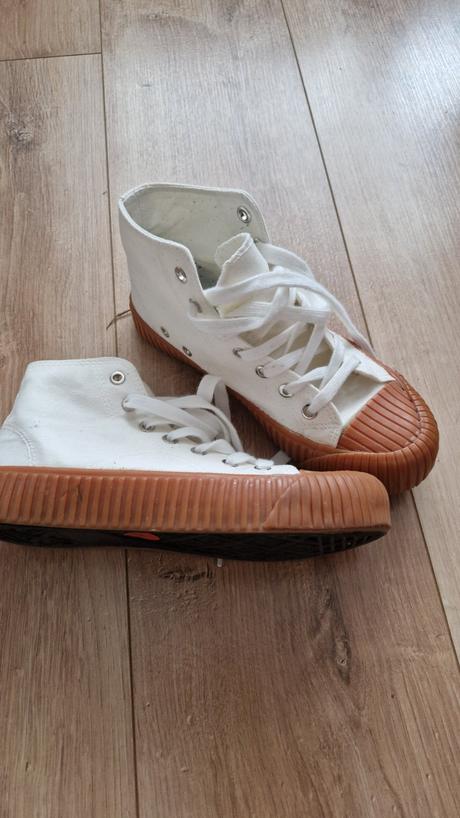 Tenisky veľ. 37., 37