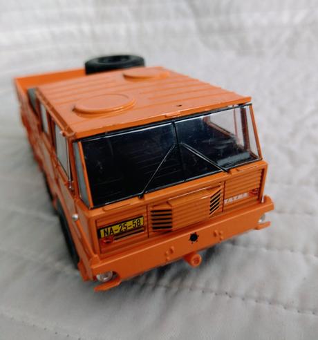 Zberateľský model tatra 813,