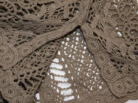 Damsky pekny azurovy pulover, 36