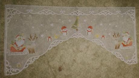 Vianočná záclonka santa na saniach sob snehuliak, 