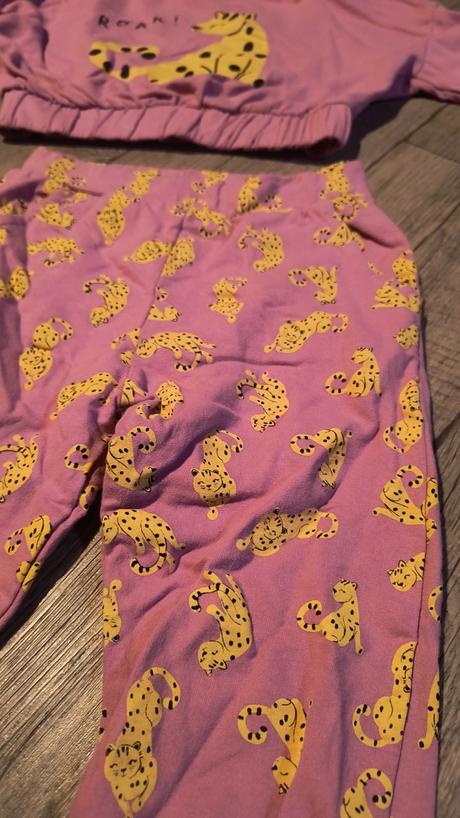 Komplet mikina a teplaky, sinsay,122