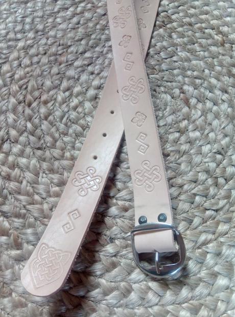 Kožené opasky rôzne,