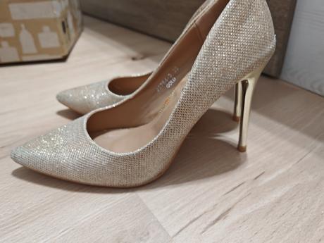 Úžasné zlaté lodičky 38, 38