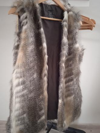 Kožušinová vesta, atmosphere,40