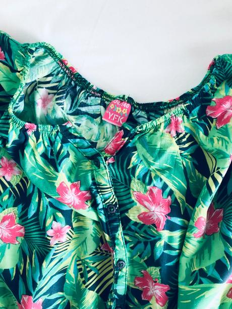 Letný overal s tropickým vzorom, 140