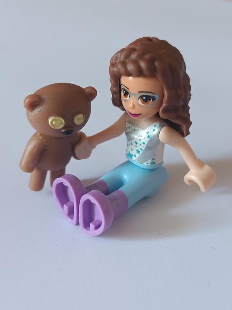 Lego postavička, lego doplnky, farebné vlasy, 