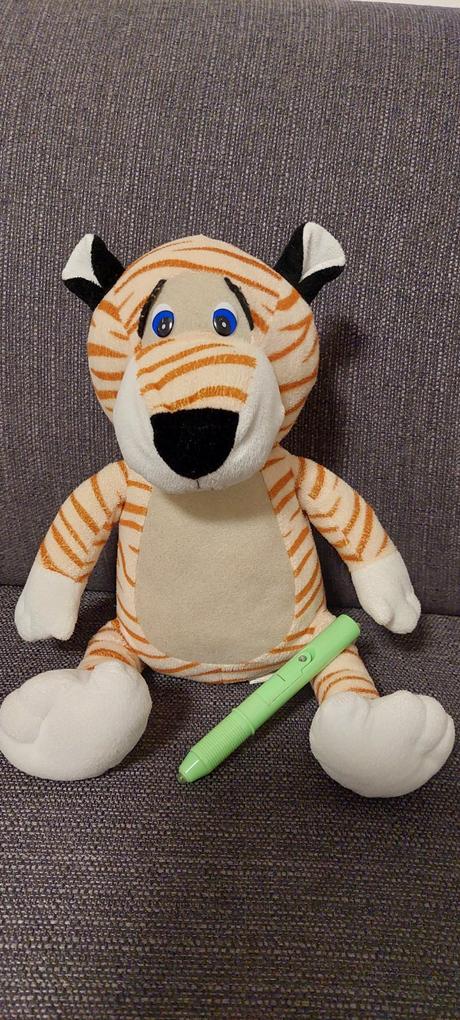 Tiger svietiaci v tme,