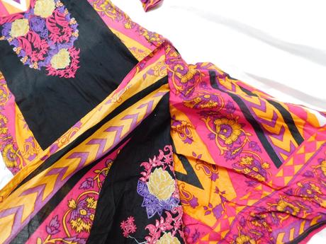 Velmi pekna tunika, 36