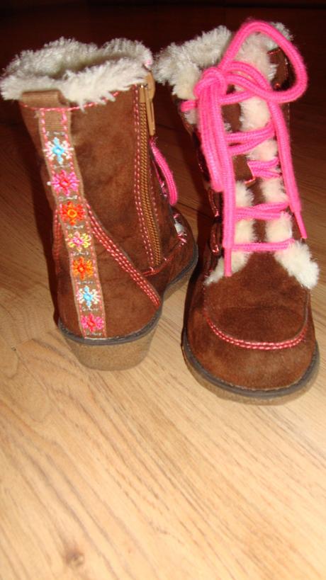 Dievčenské čižmičky, <17