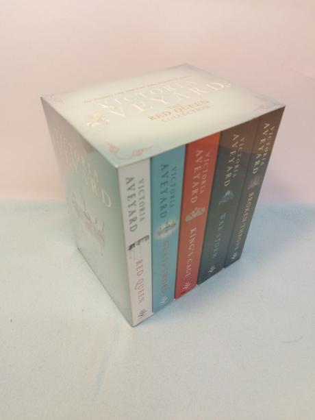 Victoria aveyard - red queen series nau24, 