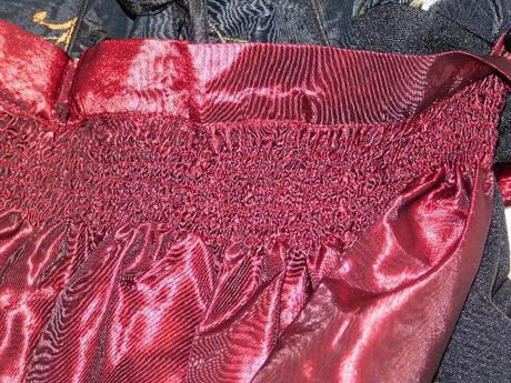 Velmi pekny nemecky saty/kroj, 54