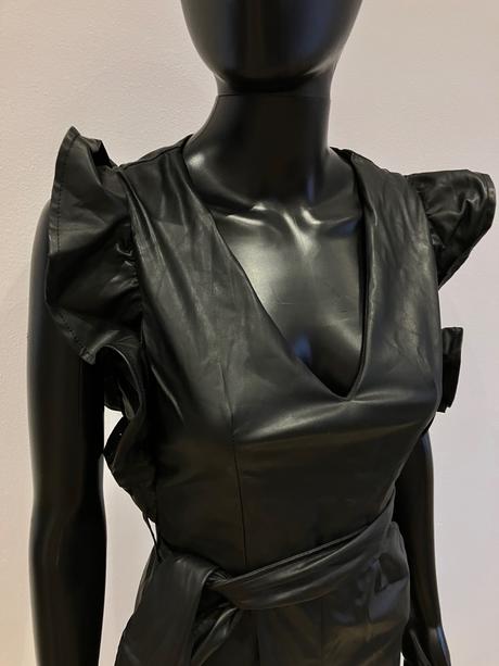 Dámsky kožený overal s volánmi bershka (24), bershka,xs