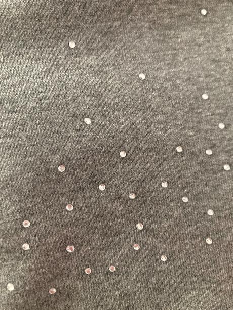 Dámska oteplená čiapka s kamenkami, 