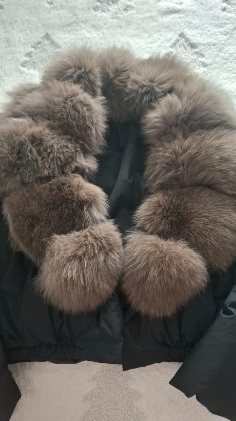 Bunda s pravou kožušinou, s