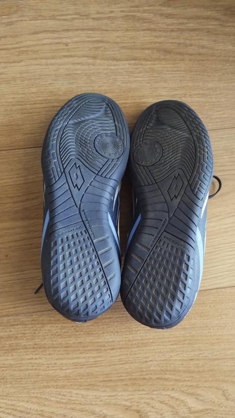 Halové tenisky, lotto,38