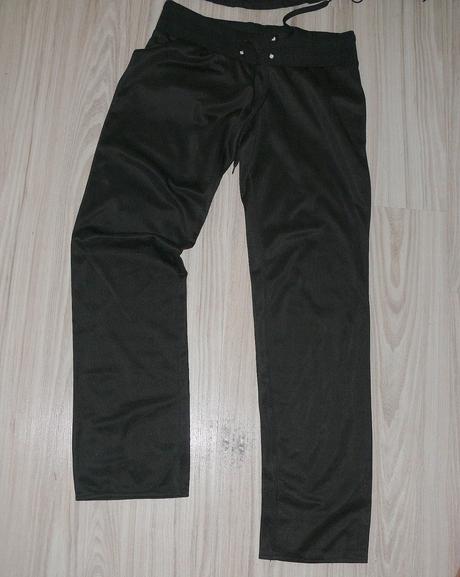 Tepláky v super stave, s