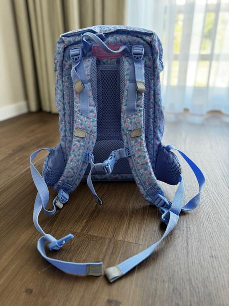 Skolska taska backman s prislusenstvom,