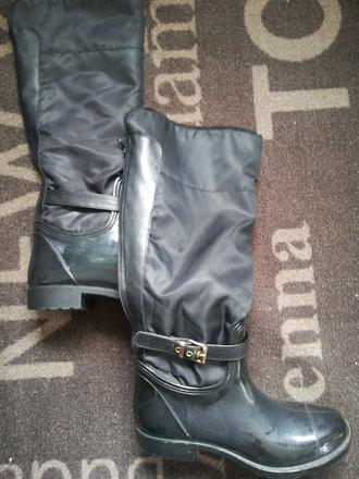 Nové teplučké čižmy, 40