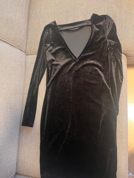 Čierne zamatové šaty, reserved,xs