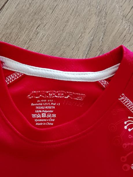 Športové funkčné tričko, 116