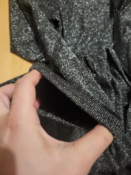 Krásny veľmi ligotavy top, 