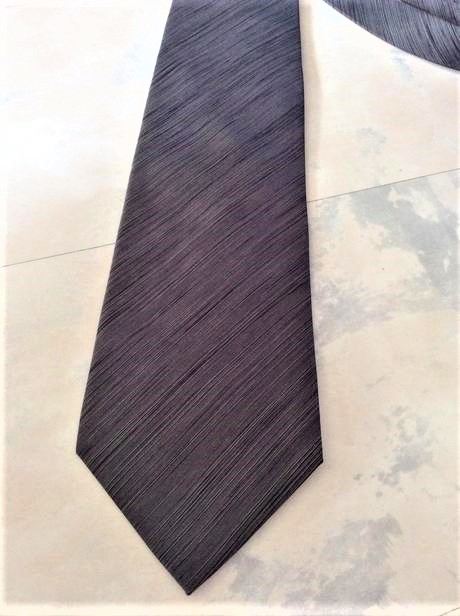 Luxusná kravata so saténovým kovovým leskom, 