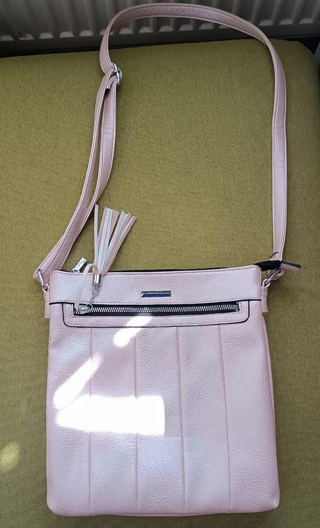 Krásna kabelka silviarosa s poštou, 