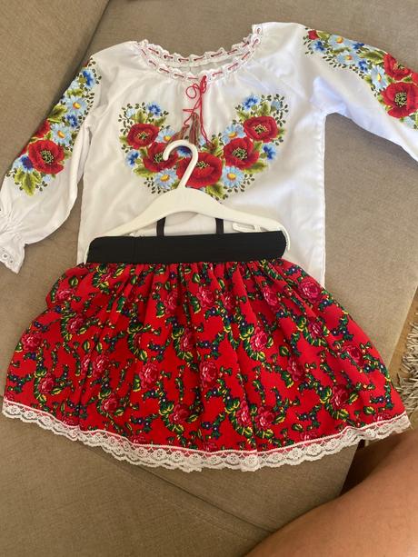 Folklórne oblečenie, 104