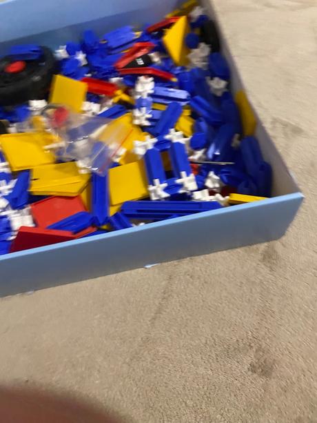 Krásna zberateľská plastová polytechnická stavebn, 