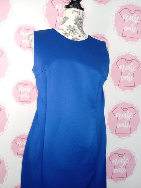 Kráľovský modré šaty, 40
