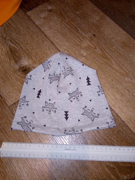 Zateplena detska ciapka s lištičkami nova, 104 - 152